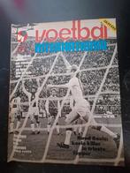 VI 1977 - Ajax vs Feyenoord (2-1) met hoofdrol Geels, Ophalen of Verzenden, Zo goed als nieuw, Ajax, Boek of Tijdschrift