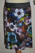 leuk gebloemde rok, made in Holland, mt 42, Kleding | Dames, Rokken, Overige kleuren, Maat 42/44 (L), Ophalen of Verzenden, Knielengte