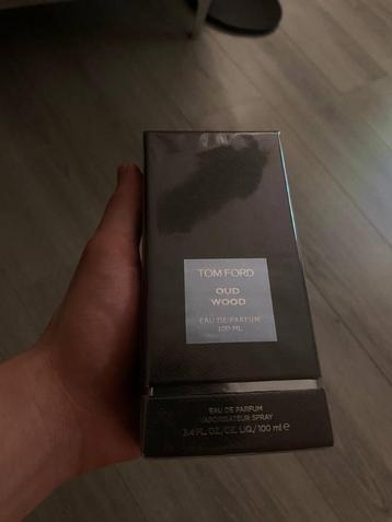 Tom ford oud wood beschikbaar voor biedingen