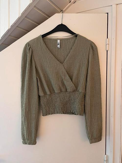 Leuk groen blousje - ever.me, Kleding | Dames, Tops, Zo goed als nieuw, Maat 34 (XS) of kleiner, Groen, Verzenden