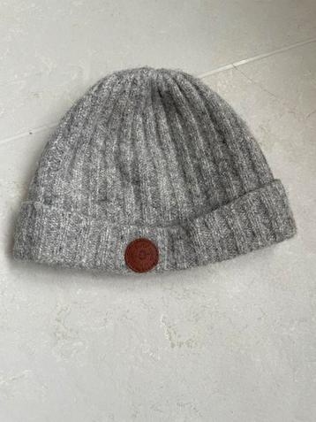 Grijze Barts wollen muts 4 - 5 jaar beschikbaar voor biedingen