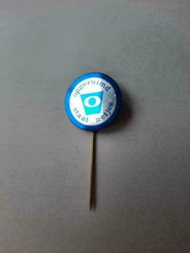 Opgeruimd staat netjes Groot Blauw Zilverkleurig Speldje, Verzamelen, Speldjes, Pins en Buttons, Zo goed als nieuw, Speldje of Pin
