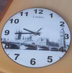 Mooie wandklok, werkt op een AA batterij. Duidelijke cijfers, Huis en Inrichting, Woonaccessoires | Klokken, Ophalen, Wandklok