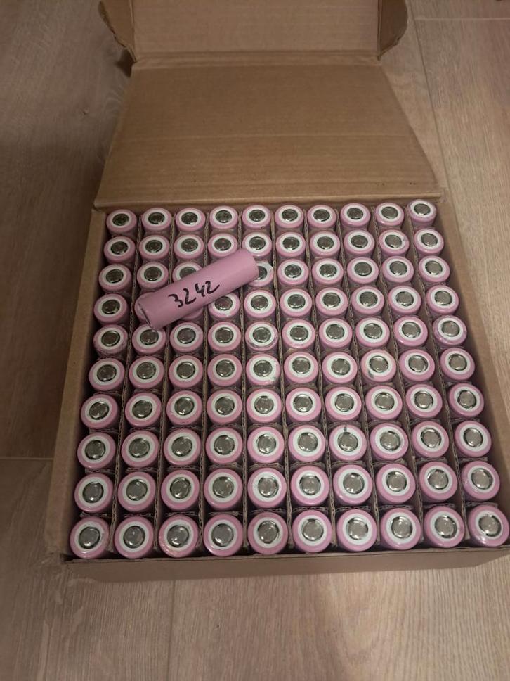 Samsung 35E 18650 cellen 3200mah - 3500mah, Audio, Tv en Foto, Accu's en Batterijen, Ophalen of Verzenden