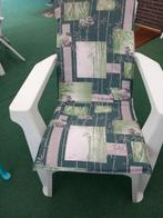 GRATIS OP TE HALEN  TWEE TUINSTOELEN  MET KUSSENS, Tuin en Terras, Ophalen of Verzenden, Gebruikt, Kunststof