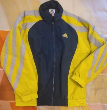 Adidas jas beschikbaar voor biedingen