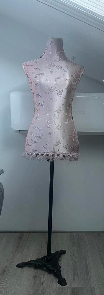 Antieke paspop, Kleding | Dames, Overige Dameskleding, Zo goed als nieuw, Ophalen
