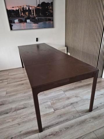 Eettafel met 6x leer stoelen 180x90 of 240x90 beschikbaar voor biedingen