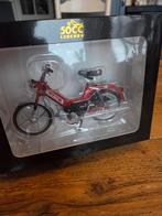 Puch maxi-s 1:10 schaal brommer 50cc legends, Ophalen of Verzenden, Zo goed als nieuw, 1:9 t/m 1:12, Motor