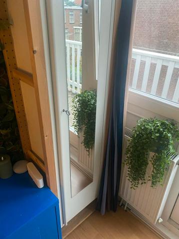 IKEA Ivar kast met sleutel en spiegel - Zo goed als nieuw! - afbeelding 3