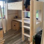 HOOGSLAPER  MET BUREAU kinderkamer steigerhout, Kinderen en Baby's, Ophalen, Zo goed als nieuw, Jongetje of Meisje