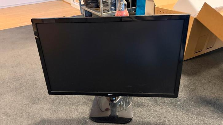 LG 24M47VQ 24 inch Full HD Monitor, Computers en Software, Monitoren, Gebruikt, 60 Hz of minder, HDMI, Gaming, Hoofdtelefoonaansluiting
