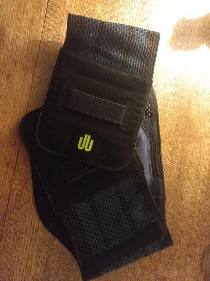 Bauerfeind Sport Rugbrace - Maat M, Diversen, Braces, Zo goed als nieuw, Ophalen of Verzenden