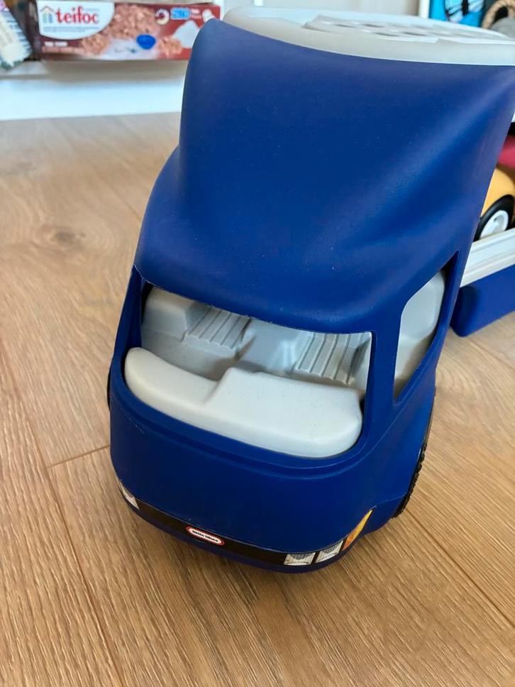 Little Tikes Autotransporter met 2 Auto's, Kinderen en Baby's, Speelgoed | Overig, Zo goed als nieuw, Jongen of Meisje, Ophalen