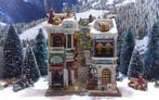 Lemax facade: Village shops voor in uw kerstdorp., Diversen, Kerst, Ophalen of Verzenden, Zo goed als nieuw