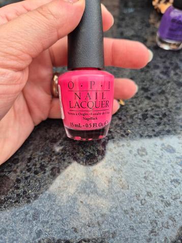 OPI feelin hot hot hot beschikbaar voor biedingen