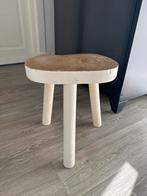 Houten Krukje/ bijzettafel, Ophalen of Verzenden, Gebruikt, Hout