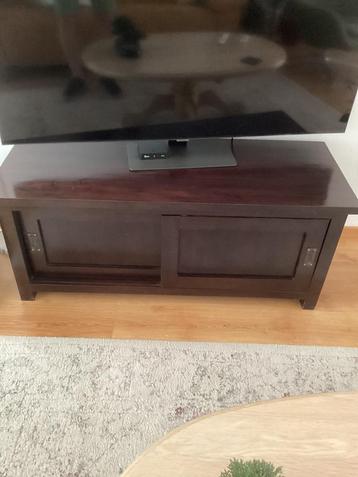 TV kastje massief teakhout 120 - 47 - 50 cm in prima staat. beschikbaar voor biedingen