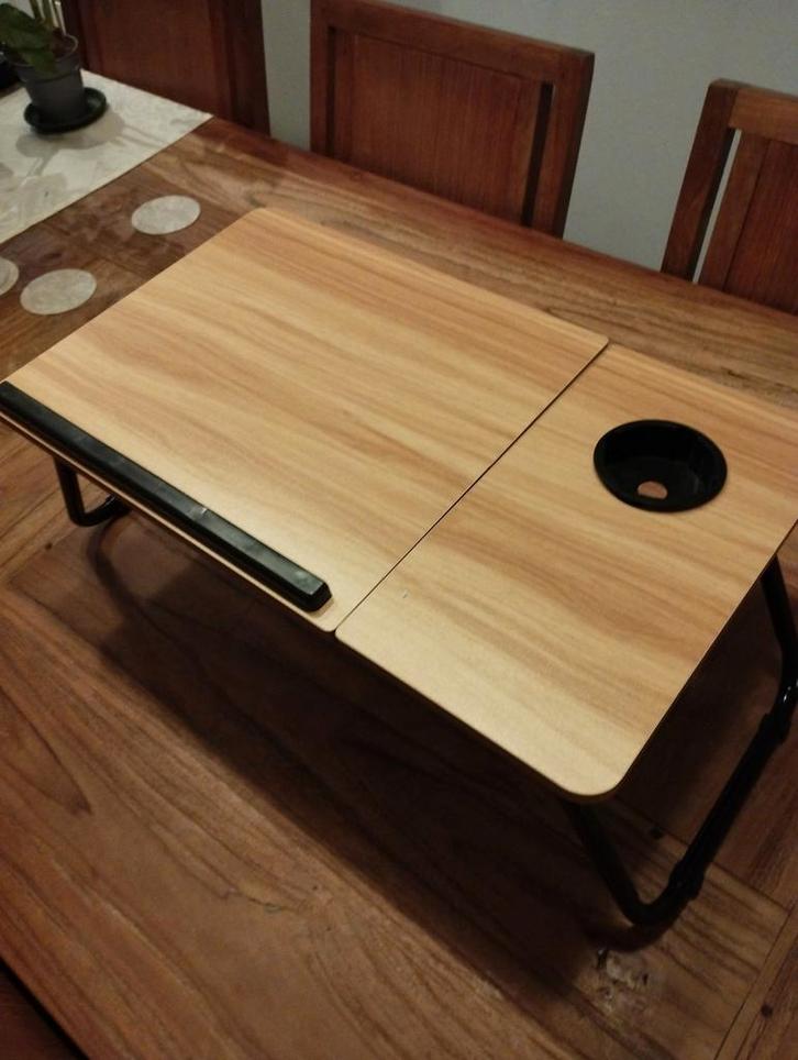 Handige bedtafel / laptoptafel, Computers en Software, Laptoptafels, Nieuw, Ophalen of Verzenden
