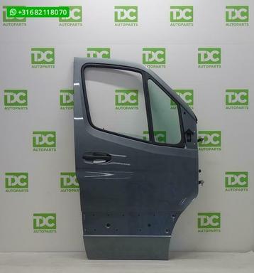 Mercedes Sprinter W907 ('18-'23) Voorportier rechts grijs beschikbaar voor biedingen