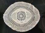 Ovaal kleedje gehaakt, Antiek en Kunst, Antiek | Kleden en Textiel, Ophalen of Verzenden