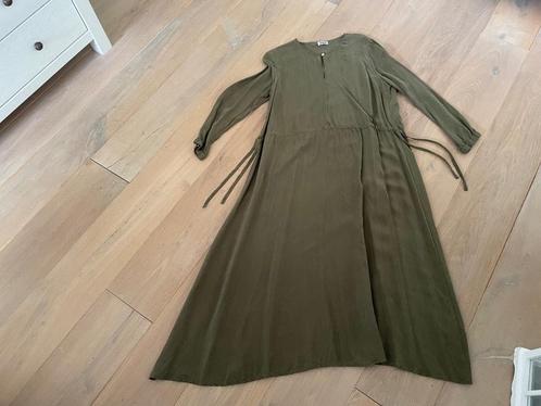Supermooie jurk van Drykorn, Kleding | Dames, Jurken, Nieuw, Maat 38/40 (M), Groen, Onder de knie, Verzenden
