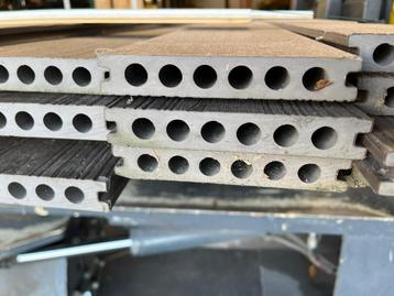 Partij Composiet vlonderplank grijs  23 x 138 mm beschikbaar voor biedingen