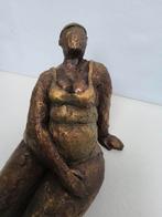 Uniek handgemaakt keramieken beeld: Dame in badpak, Antiek en Kunst, Kunst | Beelden en Houtsnijwerken, Ophalen of Verzenden