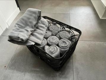 10x ONGEBRUIKT IKEA Vitmossa plaid incl mand beschikbaar voor biedingen