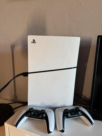 Playstation 5 disc editie - 2 controllers beschikbaar voor biedingen