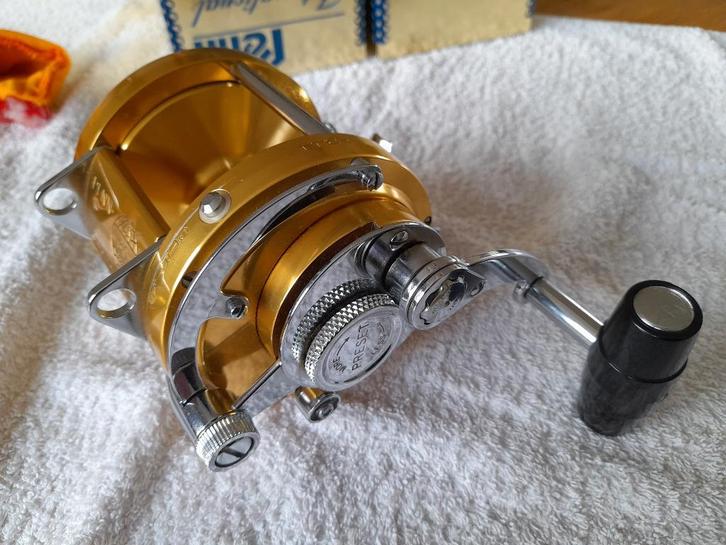 Nieuwe PENN International 30 Tournament rechtshandige reel, Watersport en Boten, Hengelsport | Zeevissen, Nieuw, Molen, Ophalen of Verzenden