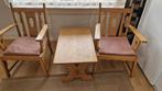 2 stoelen en tafeltje    eiken, Ophalen, Zo goed als nieuw, Bruin, Eén