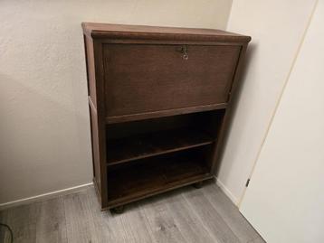 Cabinet secretaire kast beschikbaar voor biedingen