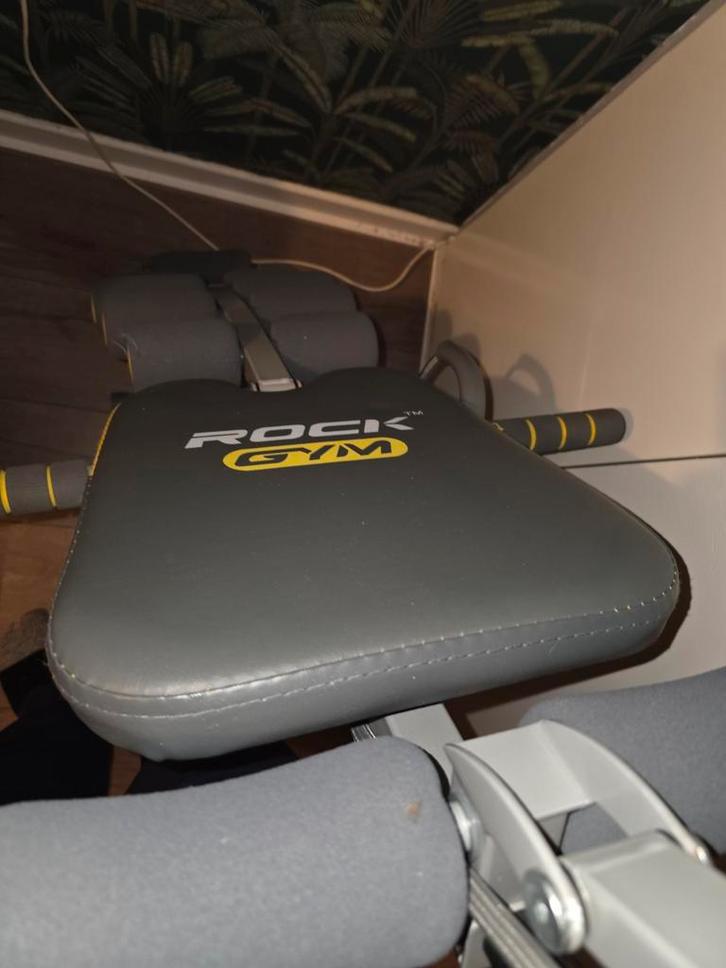 Krachtstation Rock Gym - Zo goed als nieuw!, Sport en Fitness, Fitnessapparatuur, Zo goed als nieuw, Krachtstation, Armen, Benen