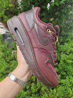 Nike Air Max 1 '87 NBHD Burgundy Crush maat 37,5, Ophalen of Verzenden, Zo goed als nieuw, Sneakers of Gympen, Overige kleuren