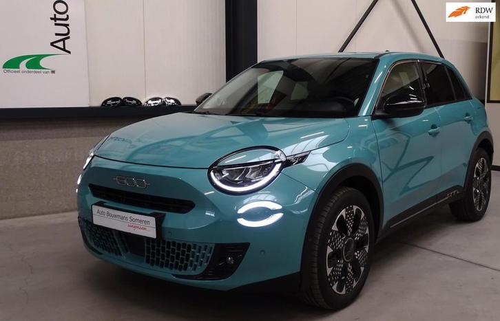 Fiat 600 1.2 Hybrid "LA PRIMA" - ALS NIEUW !/ADAPTIVE CRUISE, Auto's, Fiat, Bedrijf, Te koop, Overige modellen, Lederen bekleding