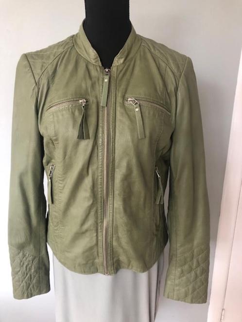 Nauwelijks gedragen lindegroen leren Arma jackje maat 40., Kleding | Dames, Jassen | Zomer, Zo goed als nieuw, Maat 38/40 (M)