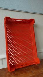 Vintage oranje krat, stapelbaar, stevig kunststof, kratje, Ophalen, Gebruikt, 40 tot 60 cm, 50 tot 75 cm