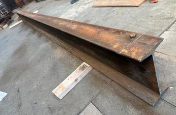 Stalen INP-240 balk Lengte=4,75m MOET WEG! beschikbaar voor biedingen