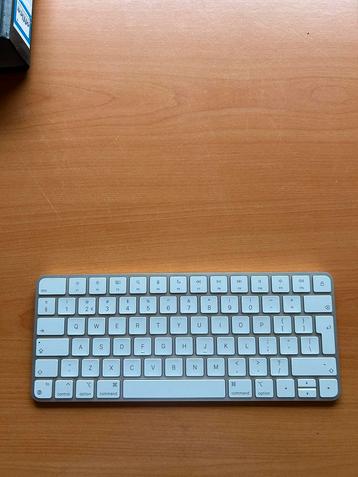 Apple wireless keyboard 