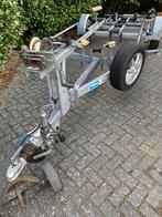 Kantelbare Pega 1800 kg met kenteken tot 6 m ook sloepen, Watersport en Boten, Boottrailers, Ophalen, 1500 tot 3000 kg, Kantelbaar