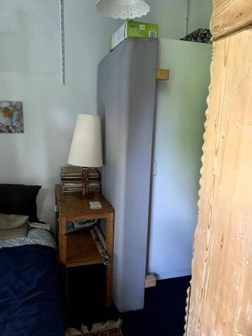 Bank / logeerbed beschikbaar voor biedingen