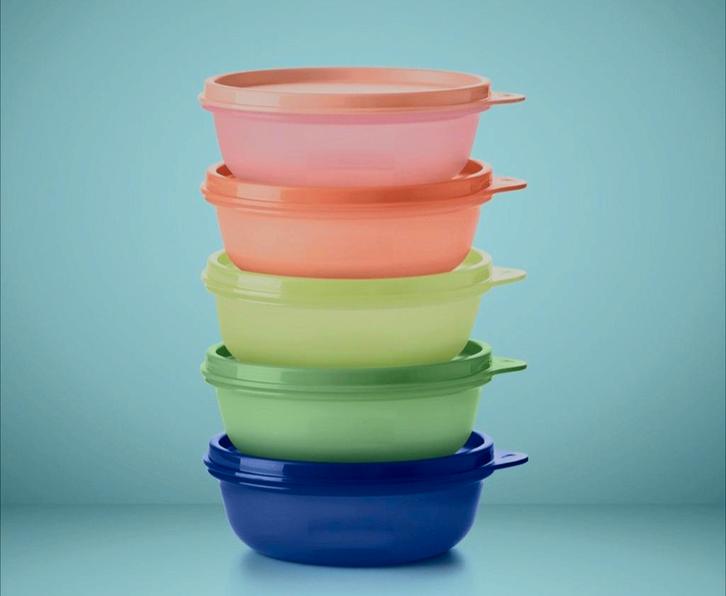 TUPPERWARE Ruimteschaaltjes 300 ml
RAINBOW bewaren-koelen, Huis en Inrichting, Keuken | Tupperware, Nieuw, Bak of Kom, Ophalen of Verzenden