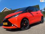 Toyota Aygo 1.0 VVT-i x-fun 3 Drs *airco*Lmv*Sealer onderhou, Auto's, Voorwielaandrijving, Euro 5, Stof, Gebruikt