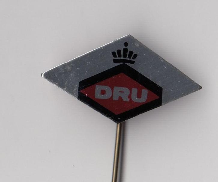 DRU Diepenbrock en Reigers Ulft Metaal bedrijf speldje B, Verzamelen, Speldjes, Pins en Buttons, Gebruikt, Speldje of Pin, Overige onderwerpen