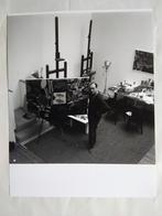 Corneille Cobra in een atelier jaren 60, Antiek en Kunst, Kunst | Tekeningen en Foto's, Ophalen of Verzenden
