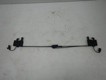 VW Polo 2G Motorkapsloten Set 8S0823509B beschikbaar voor biedingen