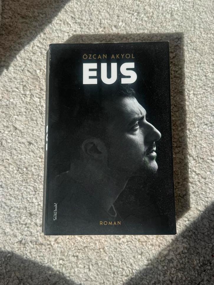 Özcan Akyol - Eus, Boeken, Literatuur, Gelezen, Ophalen of Verzenden