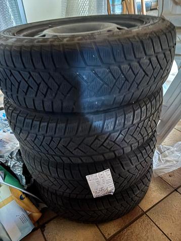 Mini Winterbanden 175/65R15 met stalen velg beschikbaar voor biedingen