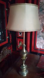 Grote koperen tafellamp, Ophalen